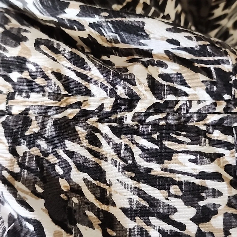 Chico's Size 2 (Approx Size 12) Black and White Animal Print Zip Jacket